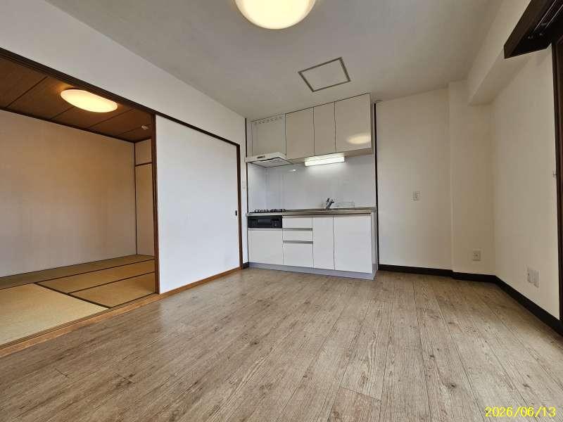Condo in 2 Jodori, Asahikawa – photo 7 of 27 – Asahikawa, Asahikawa, Hokkaido, Japan