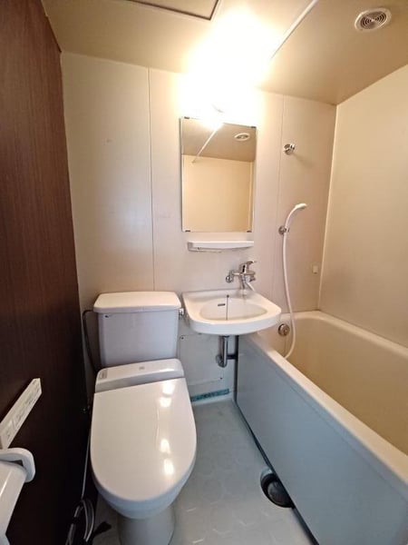 Condo in 3 Jōdōri, Asahikawa – photo 14 of 17 – Asahikawa, Asahikawa, Hokkaido, Japan