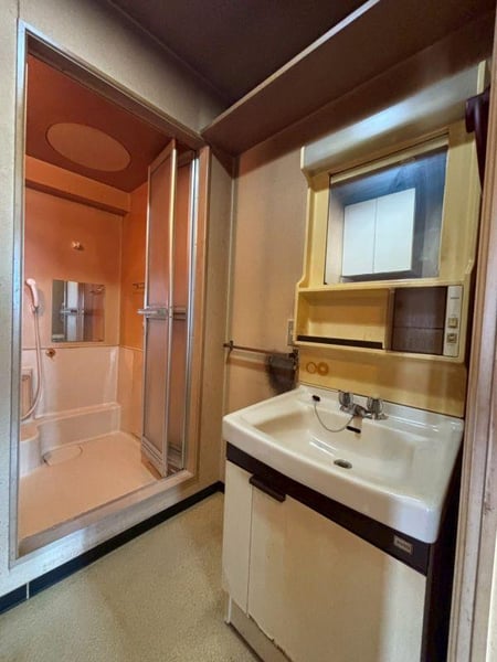 Condo in 3 Jōdōri, Asahikawa – photo 19 of 23 – Asahikawa, Asahikawa, Hokkaido, Japan