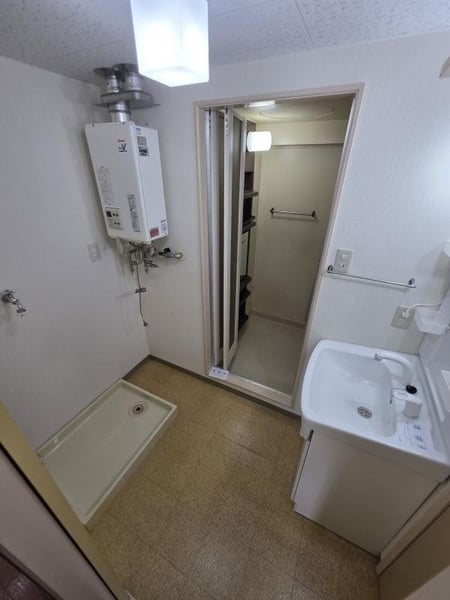 Condo in 3 Jōdōri, Asahikawa – photo 10 of 16 – Asahikawa, Asahikawa, Hokkaido, Japan