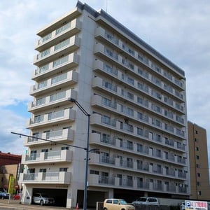 Condo in 4 Jōdōri, Asahikawa