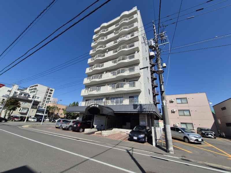 Condo in 5 Jōdōri, Asahikawa – photo 3 of 28 – Asahikawa, Asahikawa, Hokkaido, Japan