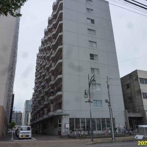 Condo in 5 Jōdōri, Asahikawa
