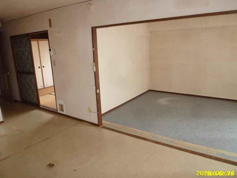 Condo in 5 Jōdōri, Asahikawa – photo 13 of 16 – Asahikawa, Asahikawa, Hokkaido, Japan