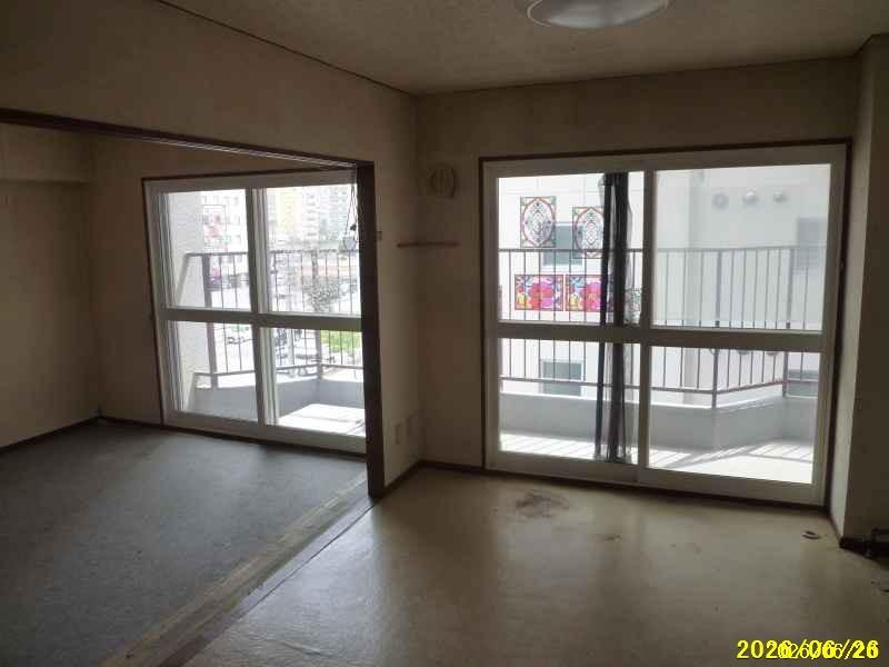 Condo in 5 Jōdōri, Asahikawa – photo 14 of 16 – Asahikawa, Asahikawa, Hokkaido, Japan
