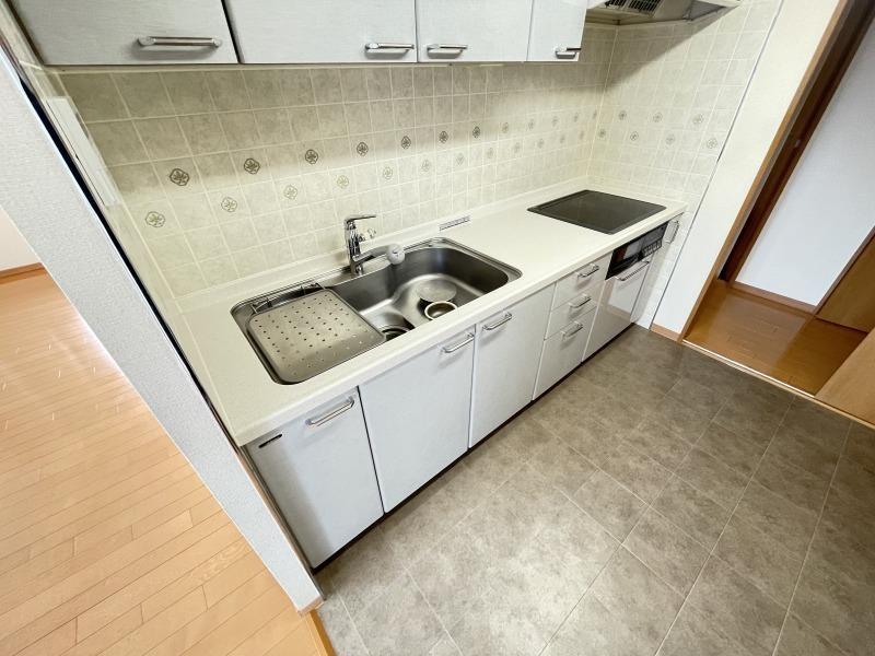 Condo in 6 Jodori, Asahikawa – photo 21 of 31 – Asahikawa, Asahikawa, Hokkaido, Japan