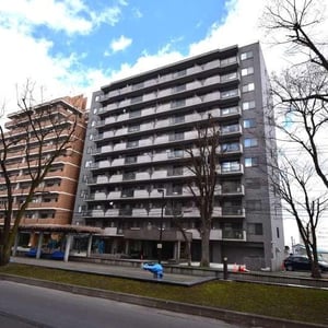 Condo in 7 Jōdōri, Asahikawa