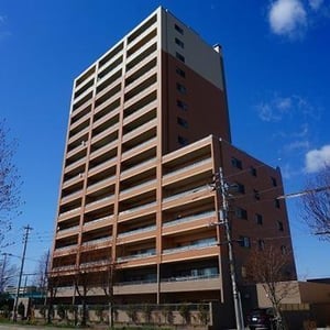 Condo in 7 Jodori, Asahikawa