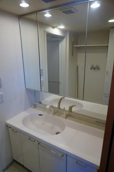 Condo in 7 Jodori, Asahikawa – photo 11 of 20 – Asahikawa, Asahikawa, Hokkaido, Japan