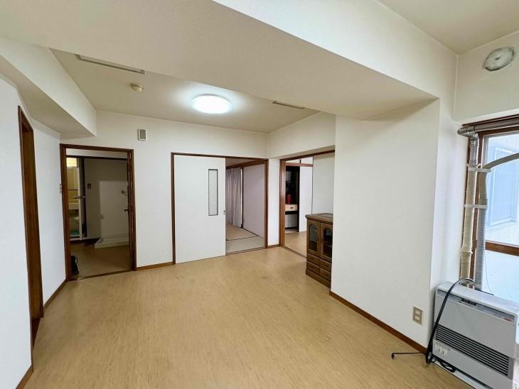 Condo in 7 Jōdōri, Asahikawa – photo 12 of 29 – Asahikawa, Asahikawa, Hokkaido, Japan