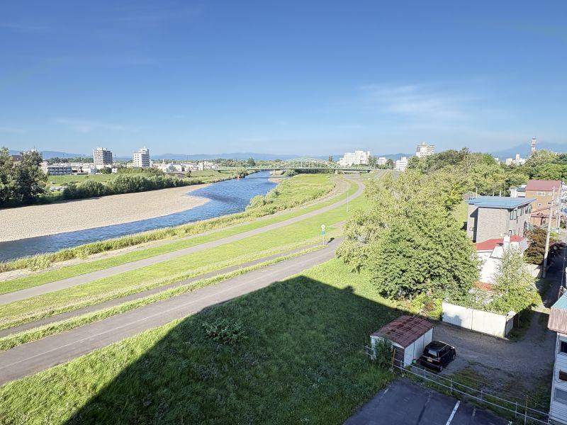 Condo in 9 Jōdōri, Asahikawa – photo 14 of 28 – Asahikawa, Asahikawa, Hokkaido, Japan