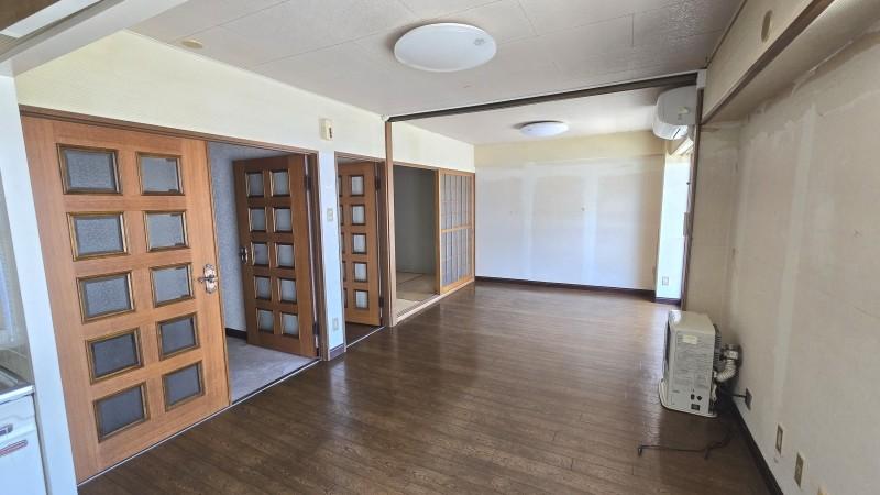 Condo in Miyashitadori, Asahikawa – photo 4 of 18 – Asahikawa, Asahikawa, Hokkaido, Japan