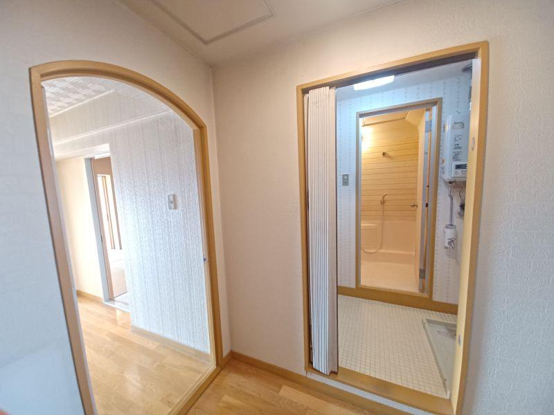 Condo in Miyashitadōri, Asahikawa – photo 7 of 14 – Asahikawa, Asahikawa, Hokkaido, Japan