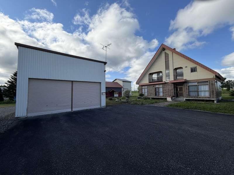 House in 10 Sen, Takasu – Takasu, Asahikawa, Hokkaido, Japan