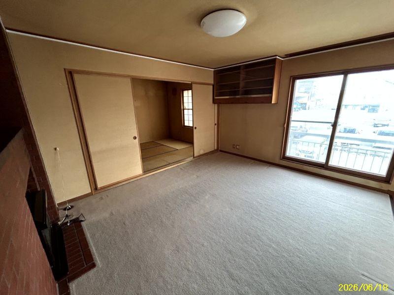 House in 2 Jōdōri, Asahikawa – photo 4 of 14 – Asahikawa, Asahikawa, Hokkaido, Japan