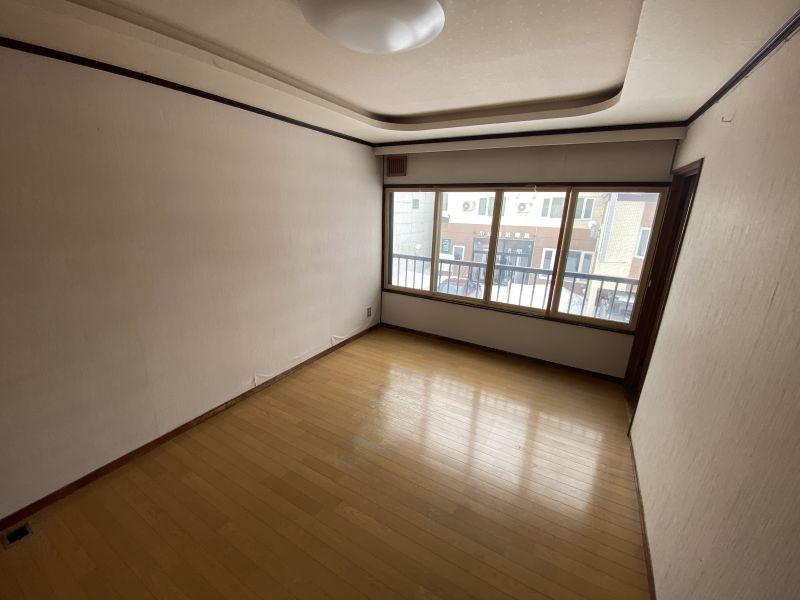 House in 3 Jōdōri, Asahikawa – photo 9 of 22 – Asahikawa, Asahikawa, Hokkaido, Japan