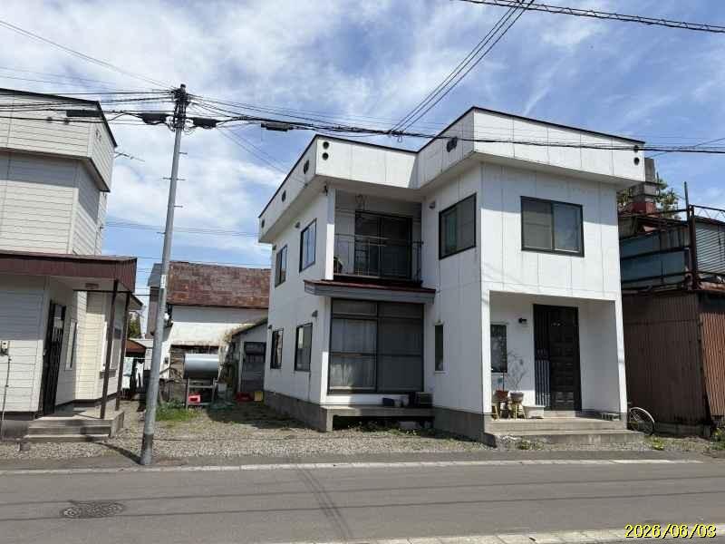 House in 8 Jōdōri, Asahikawa – Asahikawa, Asahikawa, Hokkaido, Japan