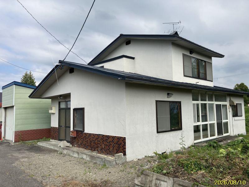 House in Bibaushikita, Biei – Biei, Daisetsuzan Foothills, Hokkaido, Japan