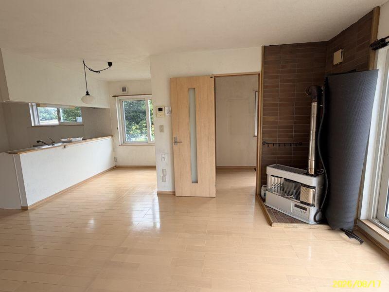 House in Fujino, Biei – photo 11 of 29 – Biei, Daisetsuzan Foothills, Hokkaido, Japan