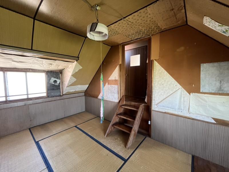 House in Higashikagura – photo 16 of 21 – Higashikagura, Daisetsuzan Foothills, Hokkaido, Japan