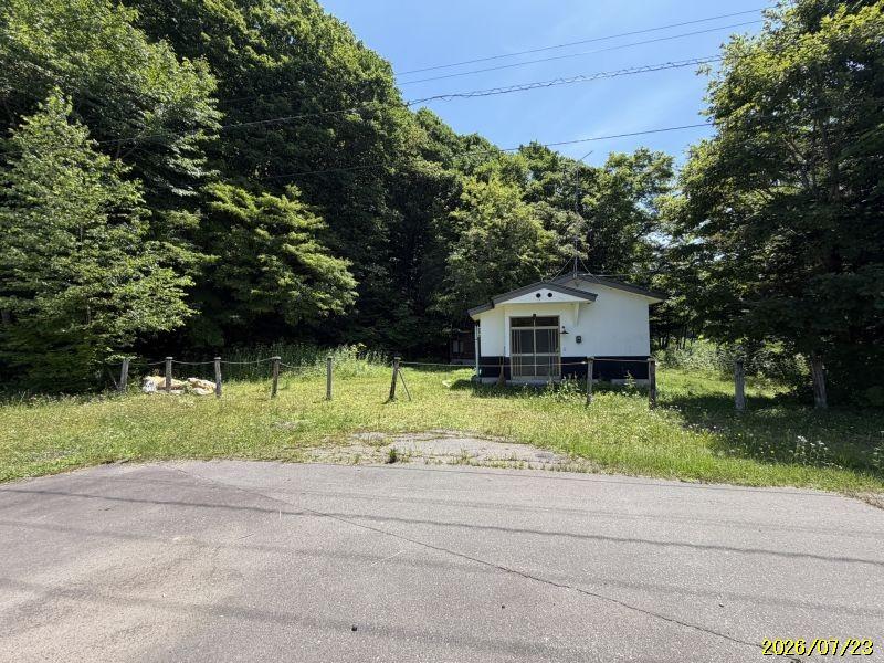 House in Higashikawa – Higashikawa, Daisetsuzan Foothills, Hokkaido, Japan