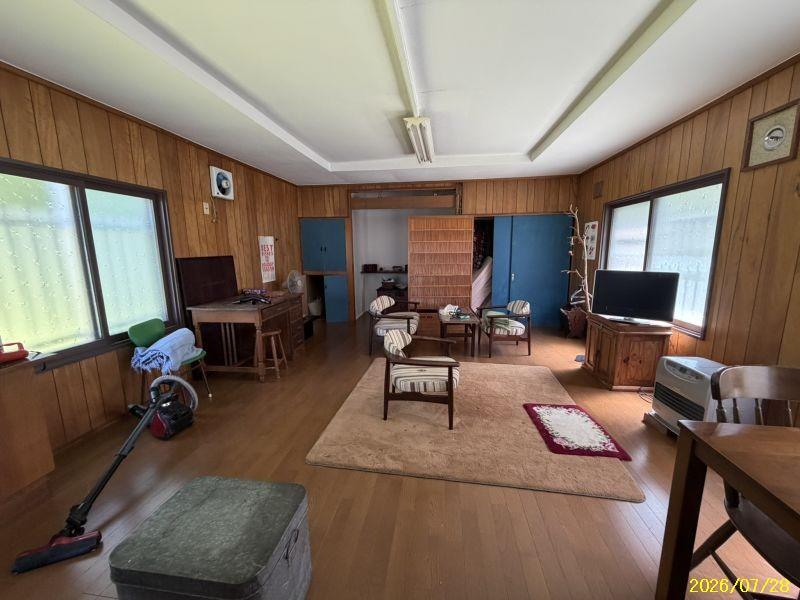 House in Higashikawa – photo 4 of 8 – Higashikawa, Daisetsuzan Foothills, Hokkaido, Japan