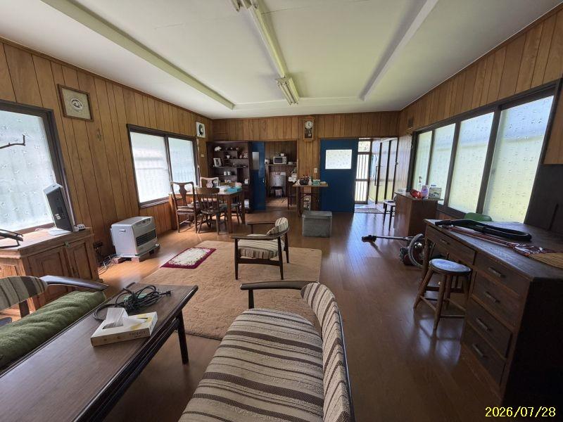 House in Higashikawa – photo 5 of 8 – Higashikawa, Daisetsuzan Foothills, Hokkaido, Japan