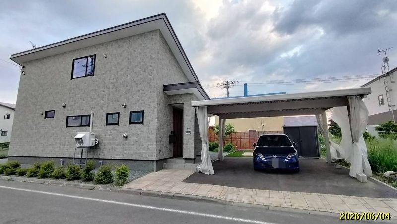 House in Higashimachi, Biei – Biei, Daisetsuzan Foothills, Hokkaido, Japan