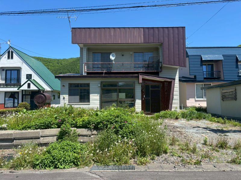 House in Higashimachi, Kamikawa – Kamikawa, Daisetsuzan Foothills, Hokkaido, Japan