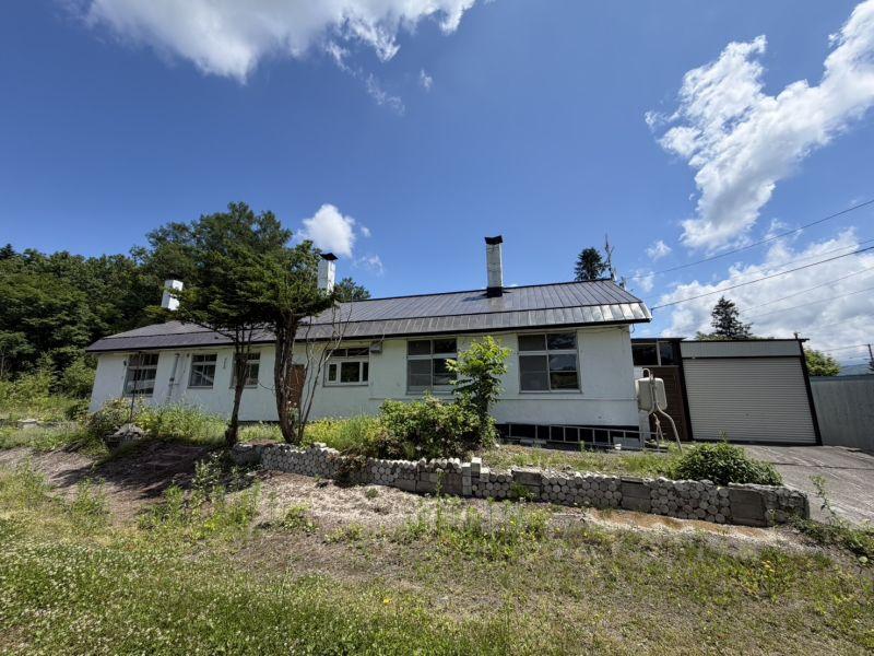 House in Higashimachi, Kamikawa – Kamikawa, Daisetsuzan Foothills, Hokkaido, Japan