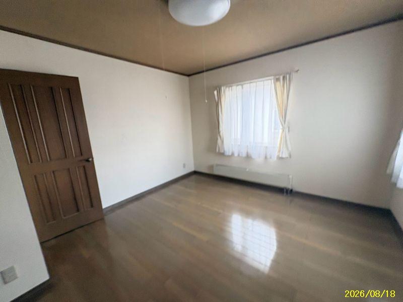 House in Hijirino Minami, Higashikagura – photo 17 of 26 – Higashikagura, Daisetsuzan Foothills, Hokkaido, Japan
