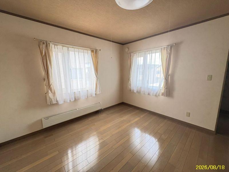 House in Hijirino Minami, Higashikagura – photo 21 of 26 – Higashikagura, Daisetsuzan Foothills, Hokkaido, Japan