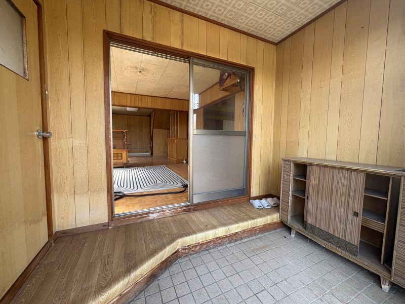 Existing House in Ashibetsu – photo 3 of 32 – Hokkaido, Hokkaido, Japan