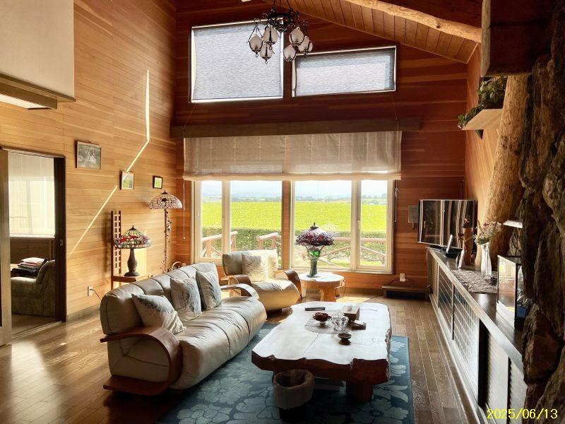 House in Ikoigaoka, Biei – photo 5 of 32 – Biei, Daisetsuzan Foothills, Hokkaido, Japan