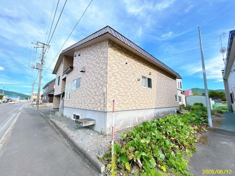 House in Ikutora, Minamifurano – photo 5 of 13 – Minamifurano, Furano Basin, Hokkaido, Japan