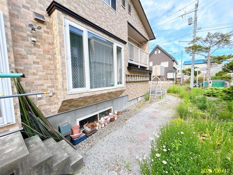 House in Ikutora, Minamifurano – photo 10 of 13 – Minamifurano, Furano Basin, Hokkaido, Japan