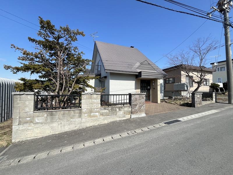 House in Kaguraoka, Asahikawa – Asahikawa, Asahikawa, Hokkaido, Japan