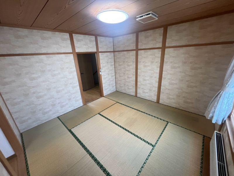 House in Kita, Pippu – photo 17 of 31 – Pippu, Daisetsuzan Foothills, Hokkaido, Japan