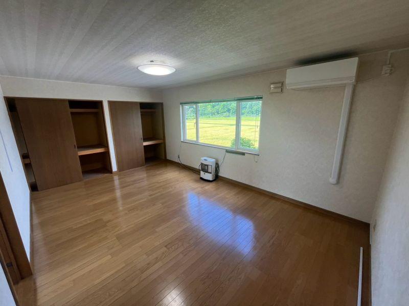 House in Kita, Pippu – photo 25 of 31 – Pippu, Daisetsuzan Foothills, Hokkaido, Japan