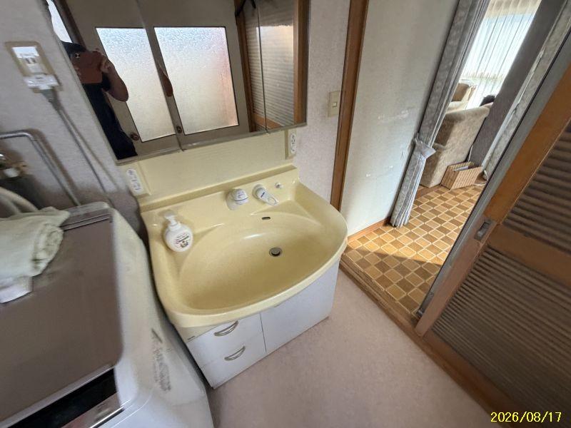 House in Kitamachi, Higashikawa – photo 15 of 17 – Higashikawa, Daisetsuzan Foothills, Hokkaido, Japan