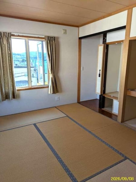 House in Kitamachi, Kamikawa – photo 7 of 20 – Kamikawa, Daisetsuzan Foothills, Hokkaido, Japan