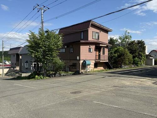 House in Kitanominecho, Furano – Furano, Furano Basin, Hokkaido, Japan