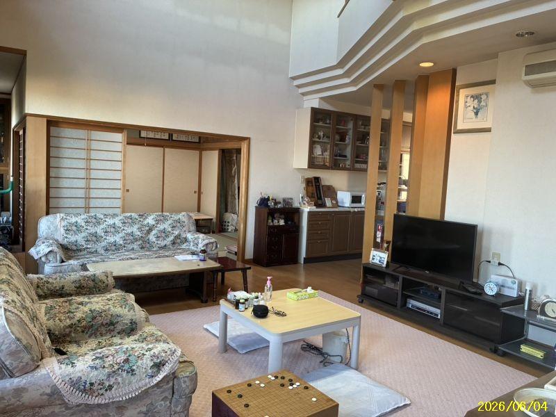 House in Motomachi, Biei – photo 21 of 32 – Biei, Daisetsuzan Foothills, Hokkaido, Japan