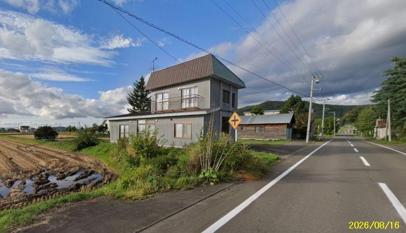 House in Nishi, Higashikawa – photo 20 of 29 – Higashikawa, Daisetsuzan Foothills, Hokkaido, Japan