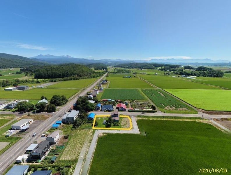House in Nishi, Higashikawa – photo 26 of 29 – Higashikawa, Daisetsuzan Foothills, Hokkaido, Japan