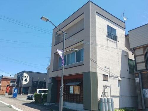House in Nishikimachi, Kamifurano – photo 2 of 3 – Kamifurano, Furano Basin, Hokkaido, Japan