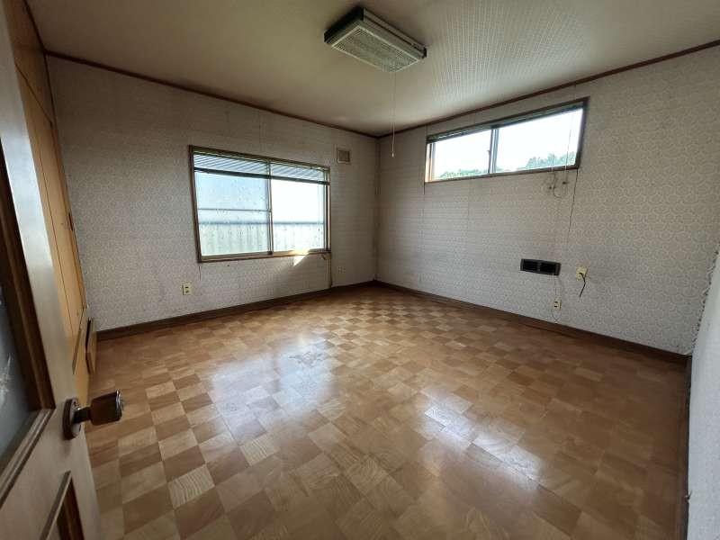 House in Nishimachi, Biei – photo 11 of 26 – Biei, Daisetsuzan Foothills, Hokkaido, Japan