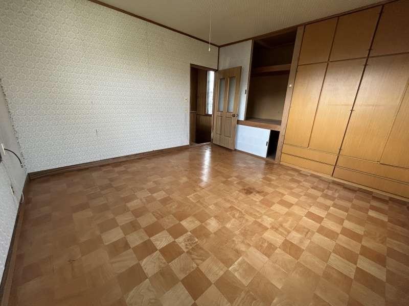 House in Nishimachi, Biei – photo 13 of 26 – Biei, Daisetsuzan Foothills, Hokkaido, Japan