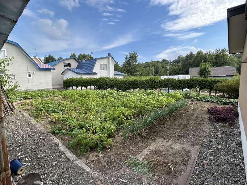 House in Nishimachi, Biei – photo 26 of 26 – Biei, Daisetsuzan Foothills, Hokkaido, Japan