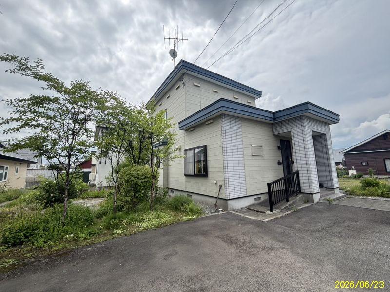 House in Nishimachi, Higashikawa – photo 13 of 17 – Higashikawa, Daisetsuzan Foothills, Hokkaido, Japan